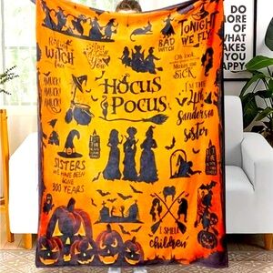 Brand new Hocus Pocus blanket